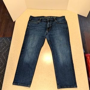 Men's Jeans 40W by 28L by Amazon Essentials.